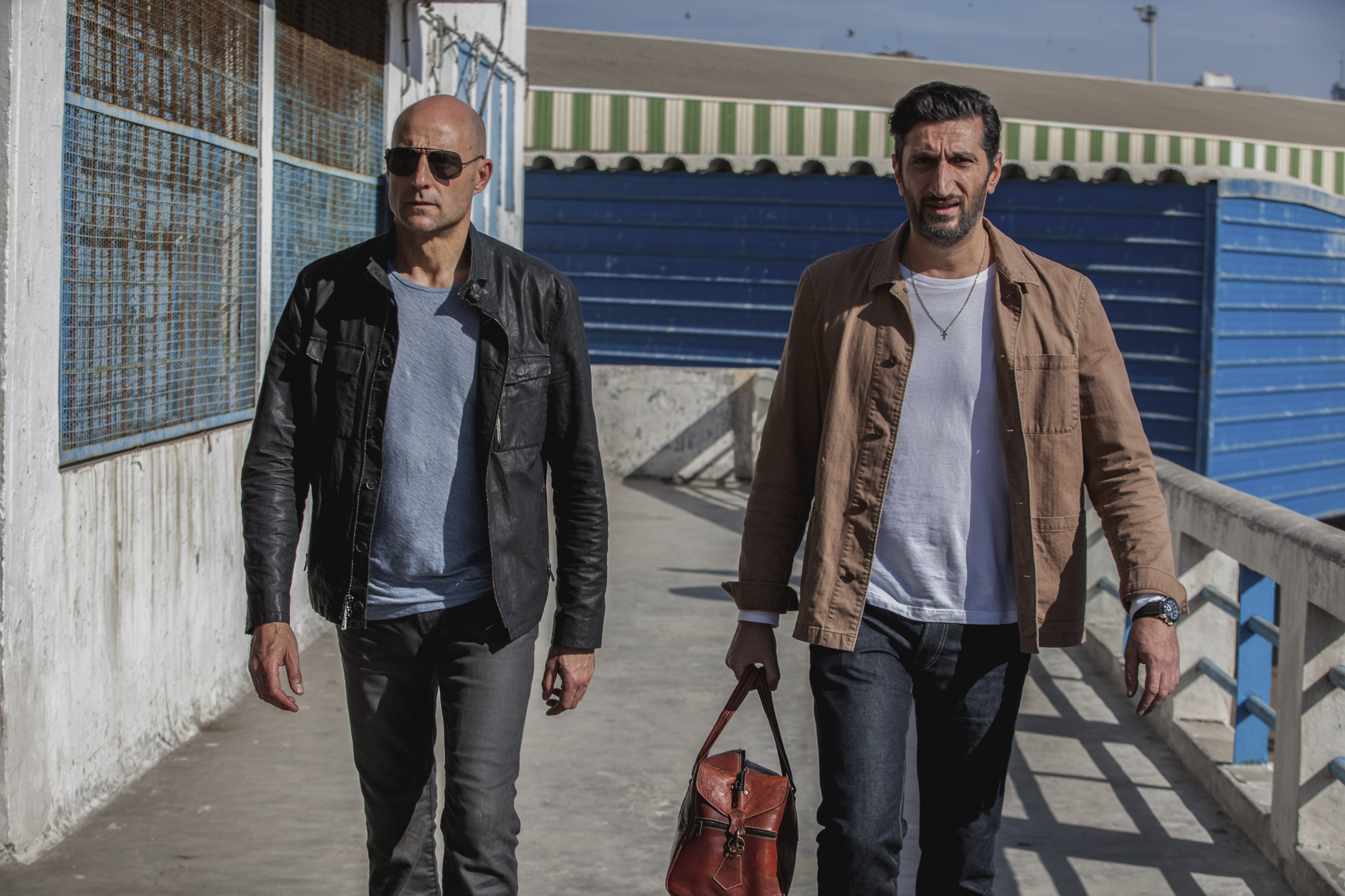 Mark Strong och Fares Fares i "Deep state". Foto: Fox Networks Group.